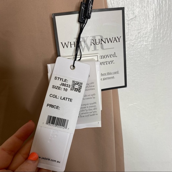 NWT Isadora Lace Gown by Jadore -Latte Size 10‎ - Picture 5 of 12